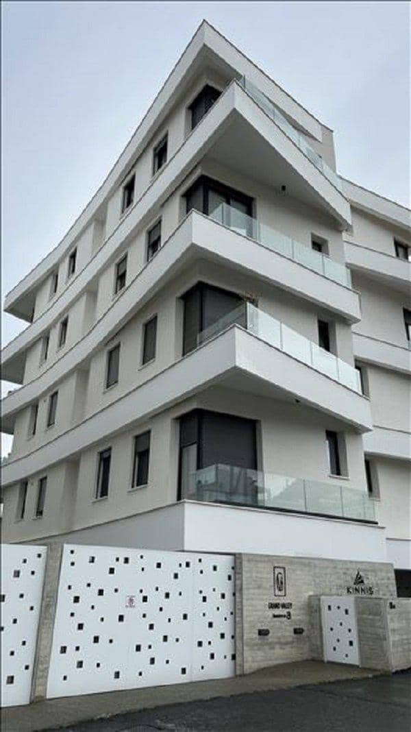 Premium residence with a swimming pool, Germasogeia, Cyprus — photo 2