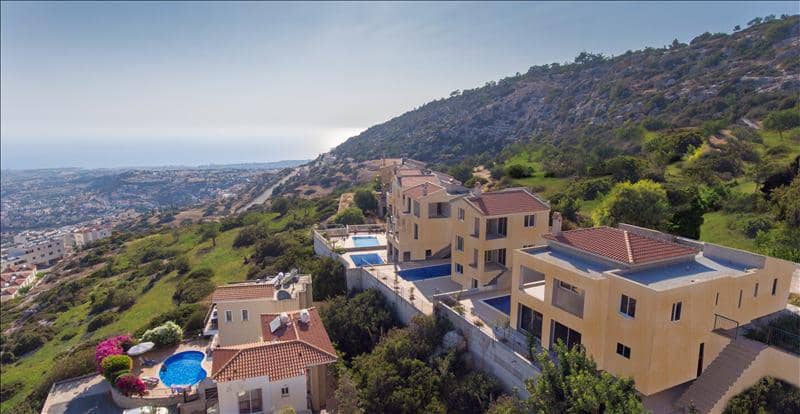 Complex of villas with swimming pools close to the beach, Peyia, Cyprus — photo 16