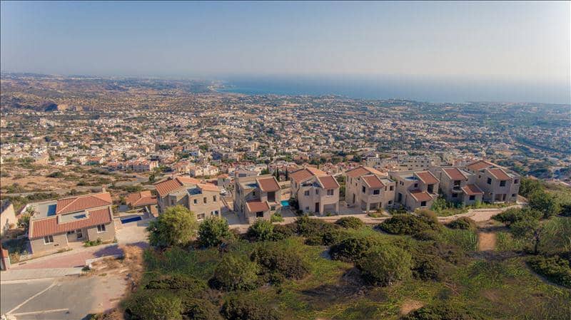 Complex of villas with swimming pools close to the beach, Peyia, Cyprus — photo 18