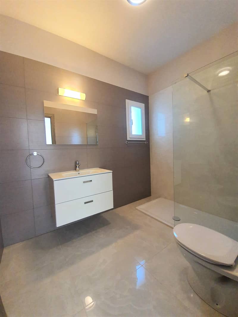 Residence with swimming pools and a beach on the first sea line, Limassol, Cyprus — photo 6