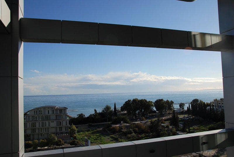 Gated residence with a swimming pool and lounge areas at 75 meters from the sea, Agios Tychonas, Cyprus — photo 12