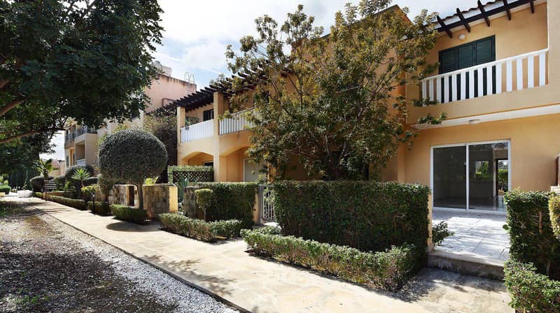 Complex of townhouses with swimming pools, Polis, Cyprus — photo 9