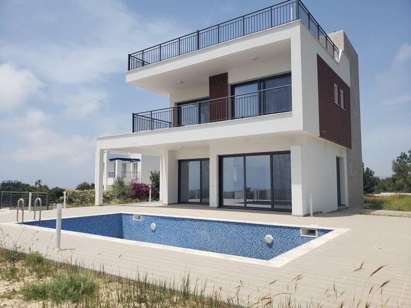 11 new villas in residential complex in Kouklia — photo 2