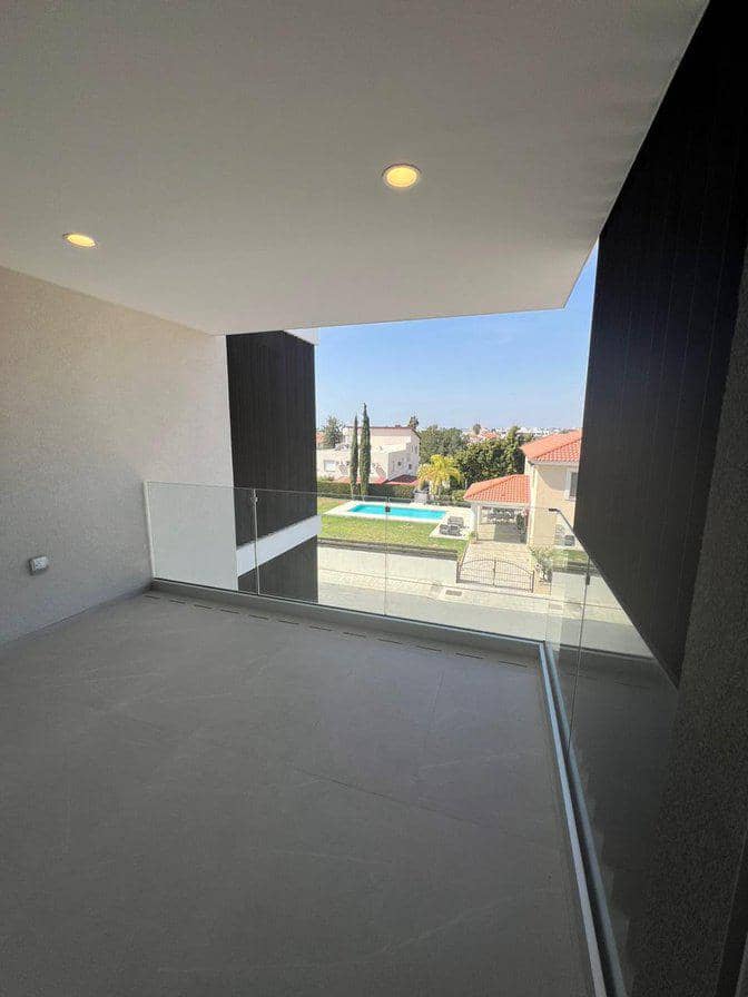 Modern residence with a parking in a quiet area, Limassol, Cyprus — photo 2