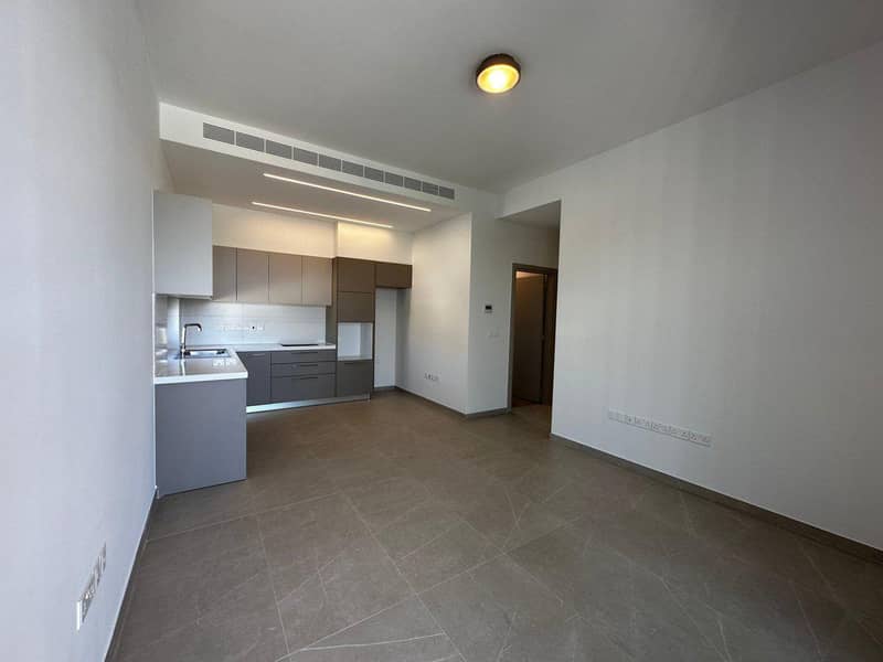 Modern residence with a parking in a quiet area, Limassol, Cyprus — photo 3