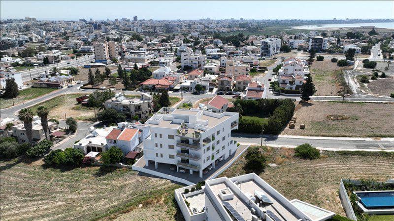 New residence with a pictureque view, Larnaca, Cyprus — photo 10
