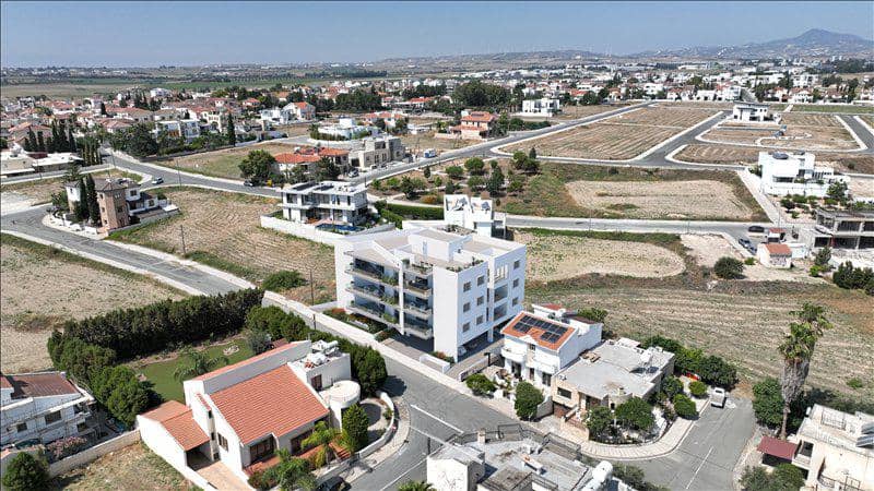 New residence with a pictureque view, Larnaca, Cyprus — photo 12