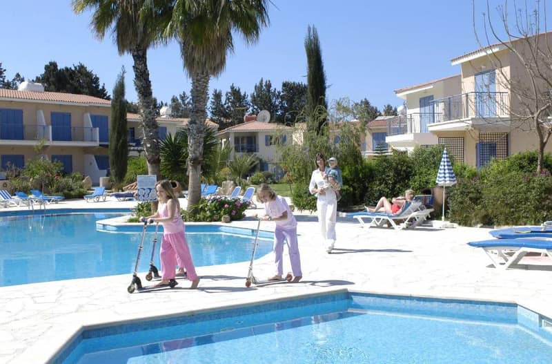 Complex of townhouses near the sea, Kato Paphos, Cyprus — photo 6