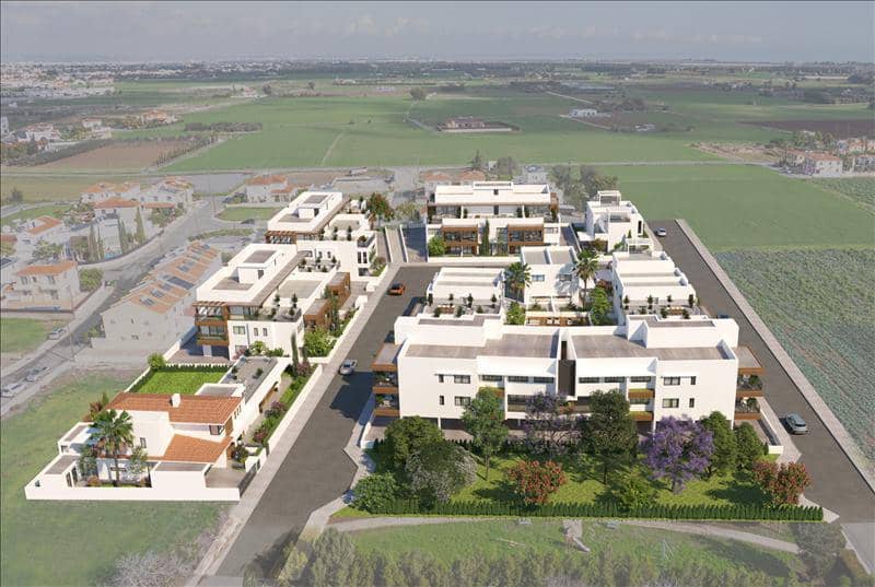 Gated residential complex with a swimming pool and a kids' playground, Larnaca, Cyprus — photo 7