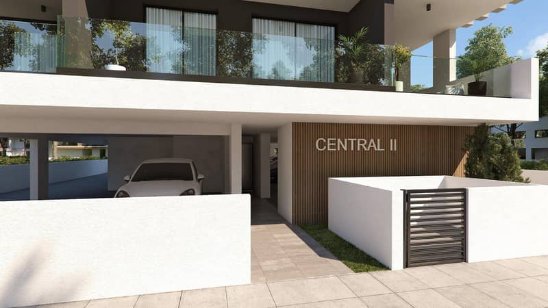 Modern residential complex near shopping center in Larnaca, Cyprus — photo 9