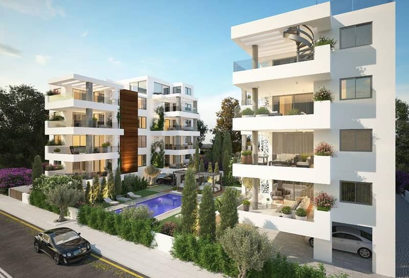 Gated residential complex with a swimming pool and a green area in a prestigious area of Paphos, Cyprus — photo 4