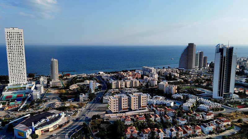 Modern residential complex with a swimming pool and a parking in a prestigious area of ​​Limassol, Cyprus — photo 21