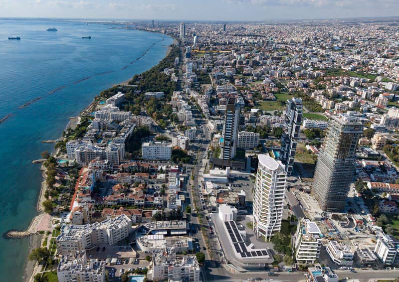 Современный жилой комплекс всего в 100 м от моря, район Гермасойя, Лимассол, Кипр — фото 11