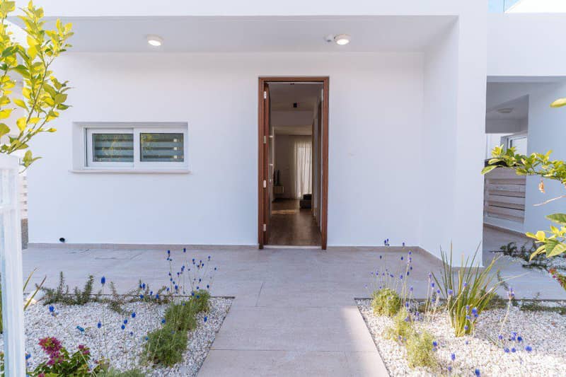 1 new villa in residential complex in Peyia — photo 4