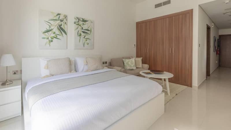 Premium residence Orchid with a swimming pool and a spa center in the prestigious area of Damac Hills, Dubai, UAE — photo 5