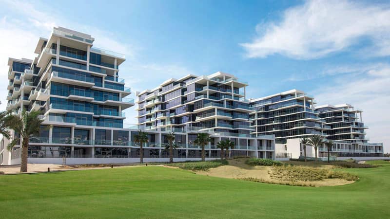 Luxury residence Jasmine with green areas and a spa in the prestigious area of Damac Hills, Dubai, UAE — photo 5