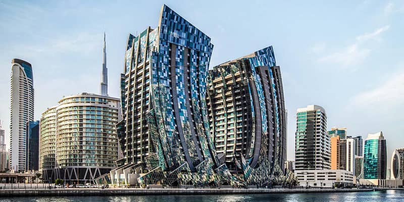 Элитный жилой комплекс PAGANI Tower с уникальным дизайном и видом на водный канал и небоскреб Бурдж-Халифа, Business Bay, Дубай, ОАЭ — фото 2