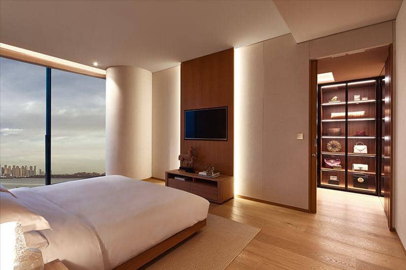 Exclusive beachfront residence One in the prestigious area of Palm Jumeirah, Dubai, UAE — photo 6