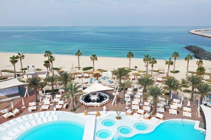 Современная резиденция на берегу моря Nikki Beach с собственным пляжем и отелем, Pearl Jumeirah, Дубай, ОАЭ — фото 11