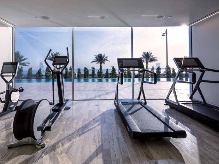 Muraba Residences — residential complex by Muraba Properties with a swimming pool and access to the beach in Palm Jumeirah, Dubai — photo 13