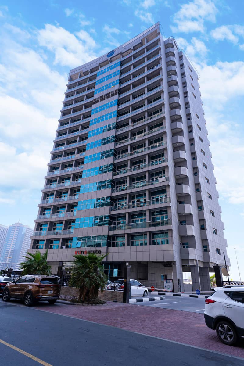 154 new flats in residential complex UniEstate Sports Tower in Dubai Sports City — photo 2