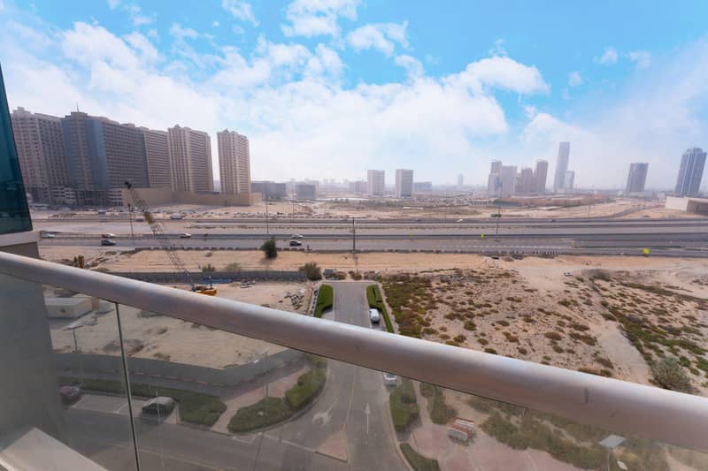 154 new flats in residential complex UniEstate Sports Tower in Dubai Sports City — photo 6