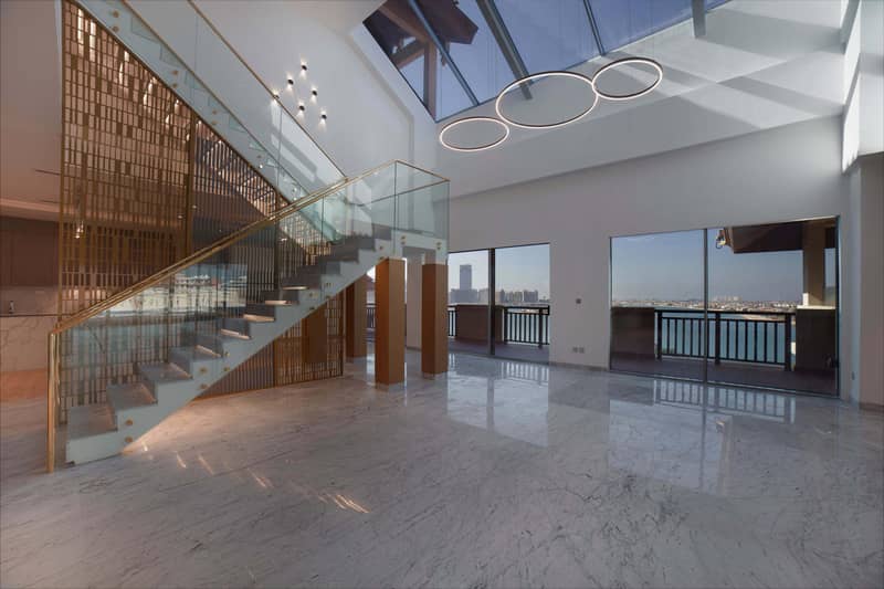 Luxury penthouses in a prestigious beachfront complex, Palm Jumeirah, Dubai, UAE — photo 15