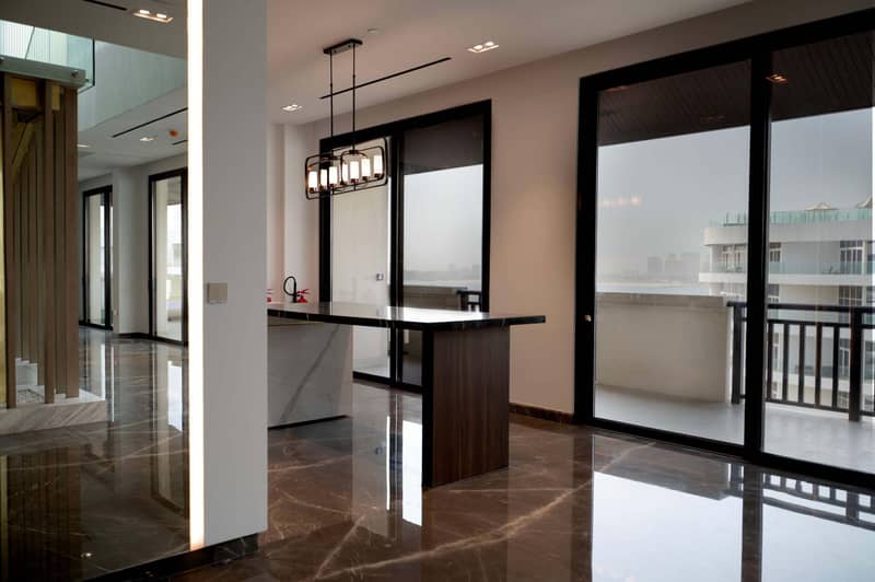 Luxury penthouses in a prestigious beachfront complex, Palm Jumeirah, Dubai, UAE — photo 23