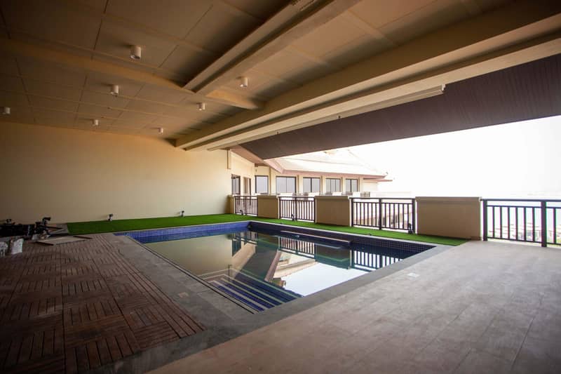 Luxury penthouses in a prestigious beachfront complex, Palm Jumeirah, Dubai, UAE — photo 4