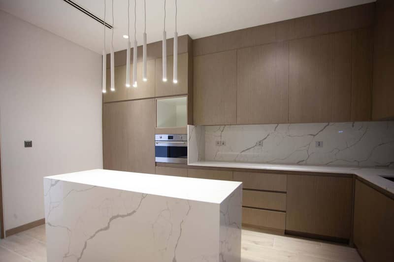 Luxury penthouses in a prestigious beachfront complex, Palm Jumeirah, Dubai, UAE — photo 7