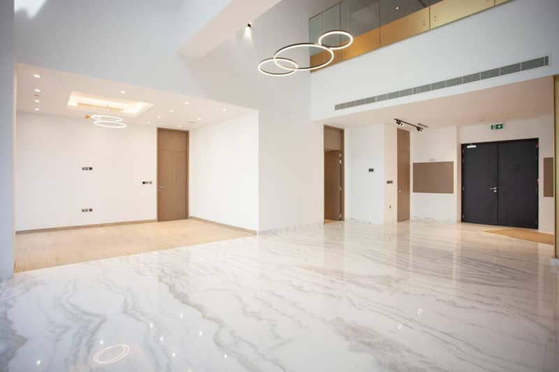 Luxury penthouses in a prestigious beachfront complex, Palm Jumeirah, Dubai, UAE — photo 6