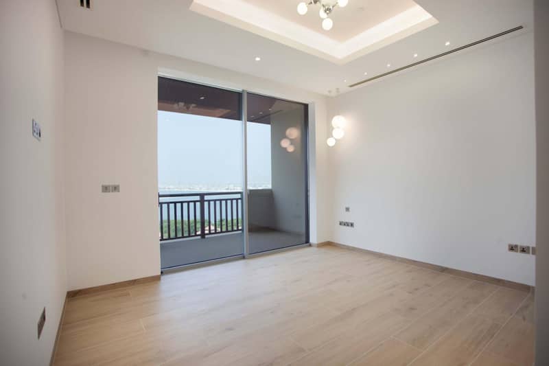 Luxury penthouses in a prestigious beachfront complex, Palm Jumeirah, Dubai, UAE — photo 10