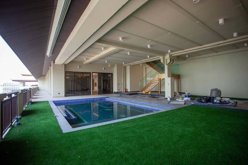 Luxury penthouses in a prestigious beachfront complex, Palm Jumeirah, Dubai, UAE — photo 3