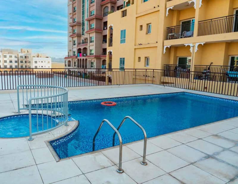 7 Seasons Residence with a swimming pool and around-the-clock security, Dubai International City, Dubai, UAE — photo 2