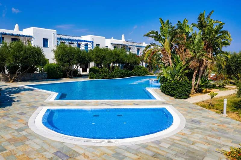 Residential complex with a swimming pool and gardens at 50 meters from the sea, Paros, Greece — photo 3