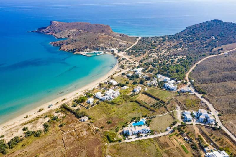 Residential complex with a swimming pool and gardens at 50 meters from the sea, Paros, Greece — photo 9
