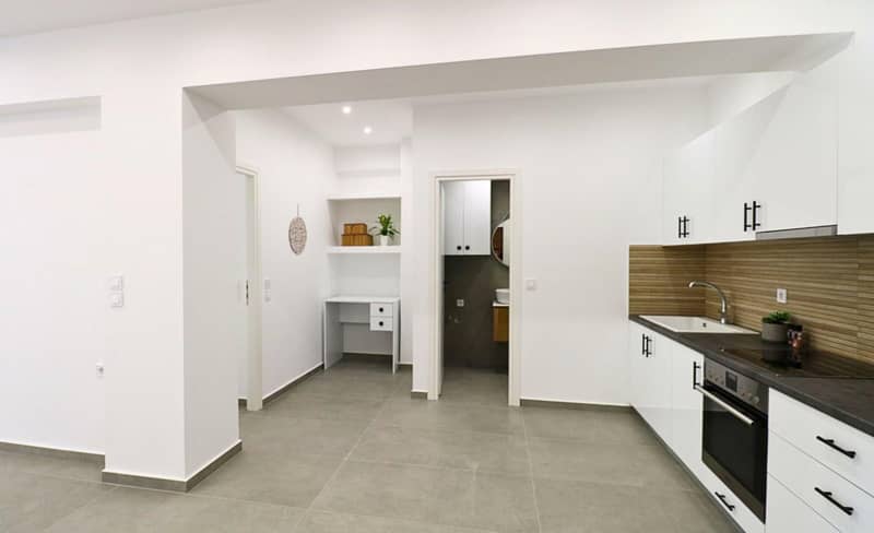 New low-rise residence with a roof-top lounge area, Patras, Greece — photo 4
