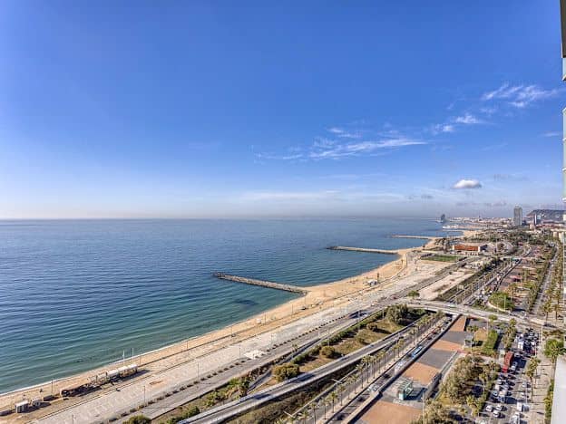 Элегантная трёхкомнатная квартира с видом на море в Диагональ-Мар, Барселона — фото 5