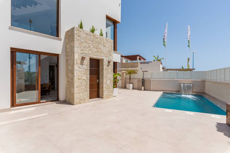 Villa, Vera — photo 6