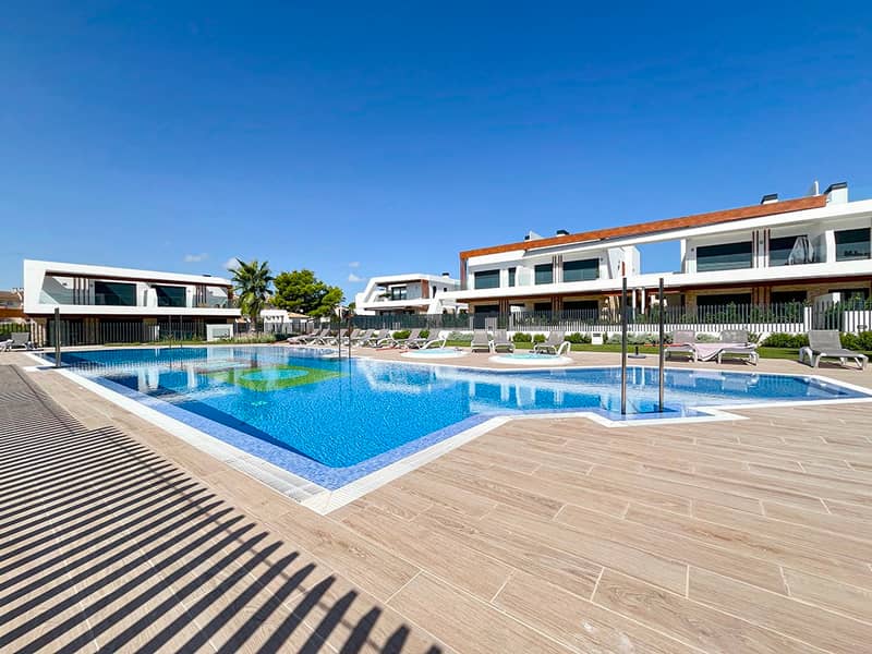 Modern 3-Bedroom Duplex in Cala Rajada — photo 2