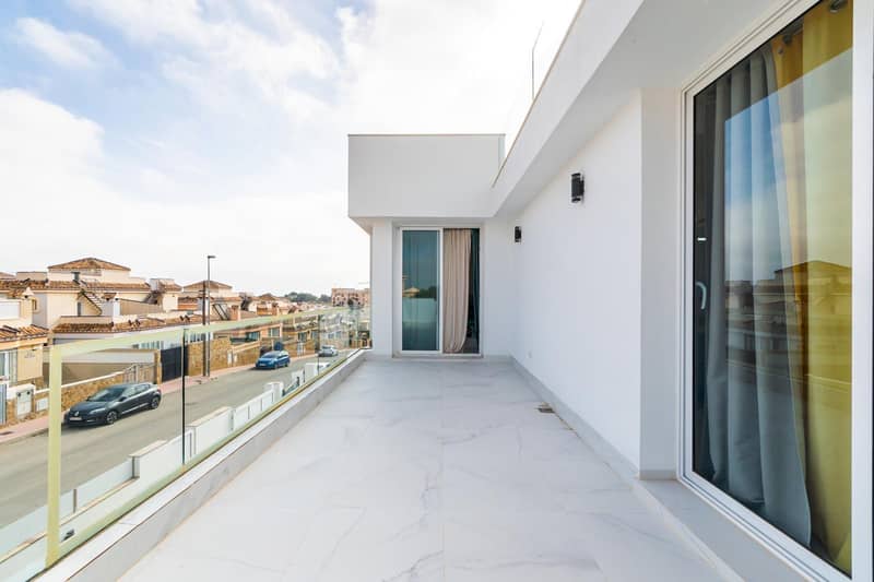 Villa, Orihuela Costa — photo 9