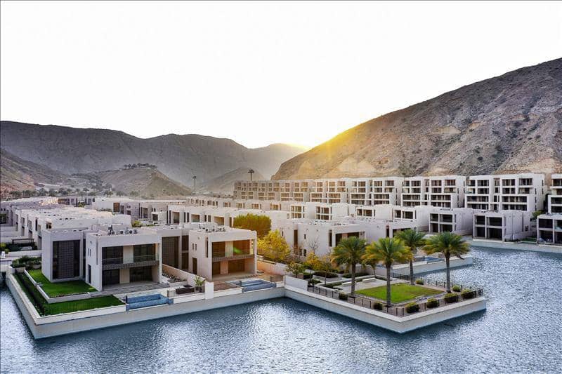 Waterfront complex of villas in a large residence with a beach and a 5-star hotel, Muscat, Oman — photo 2