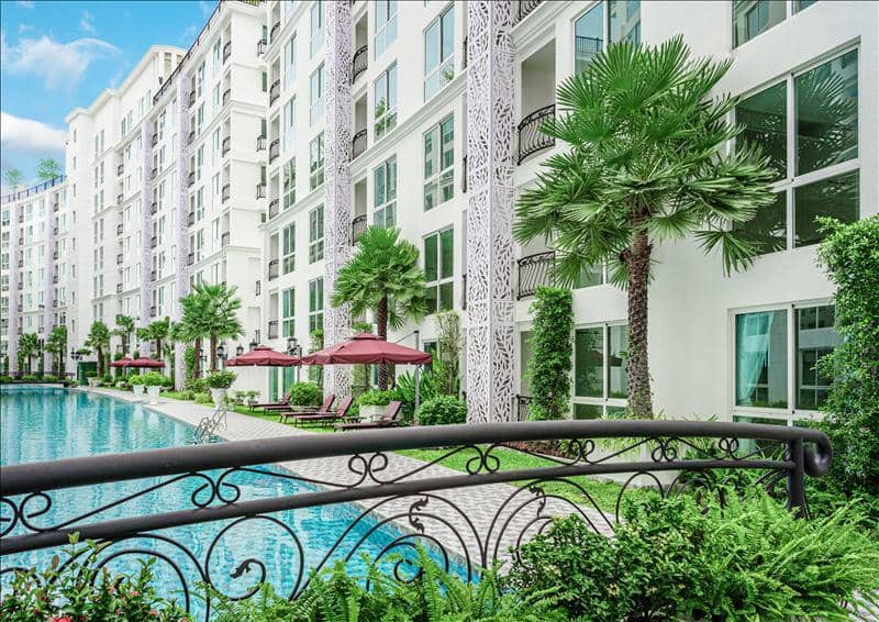 Residence with swimming pools, gardens and around-the-clock security in the center of Pattaya, Thailand — photo 16