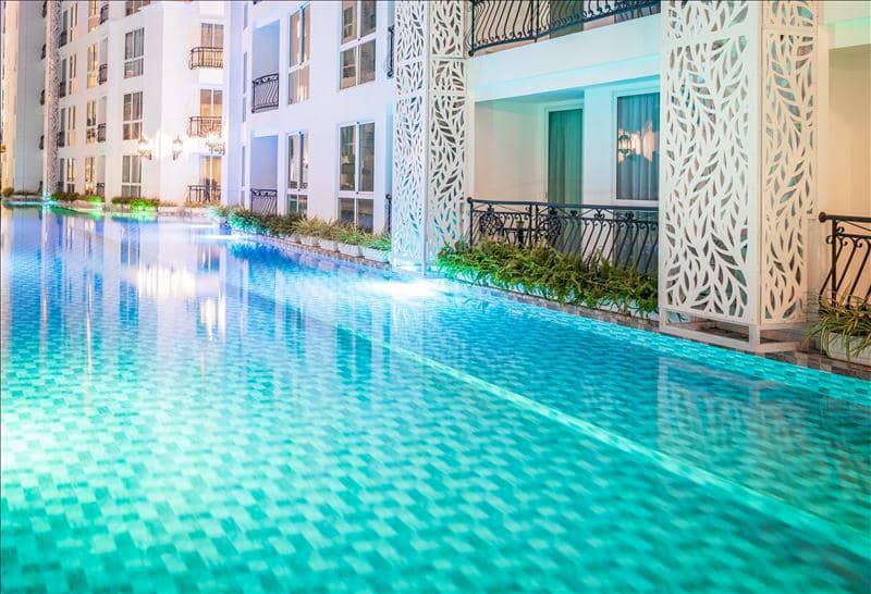 Residence with swimming pools, gardens and around-the-clock security in the center of Pattaya, Thailand — photo 15