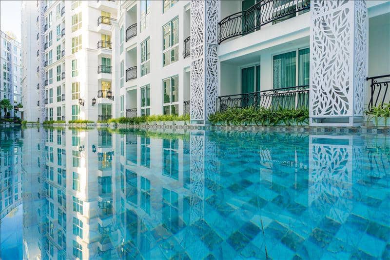 Residence with swimming pools, gardens and around-the-clock security in the center of Pattaya, Thailand — photo 18