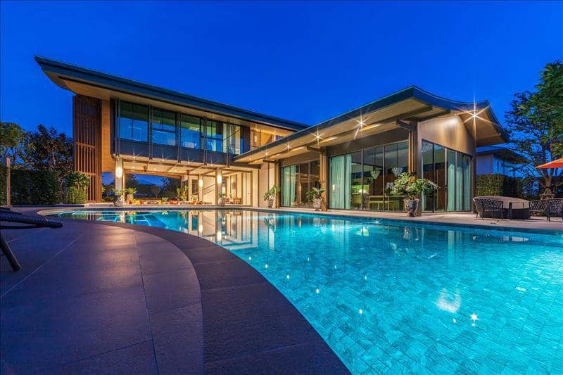 Complex of villas with a swimming pool and a fitness center, Bangkok, Thailand — photo 16