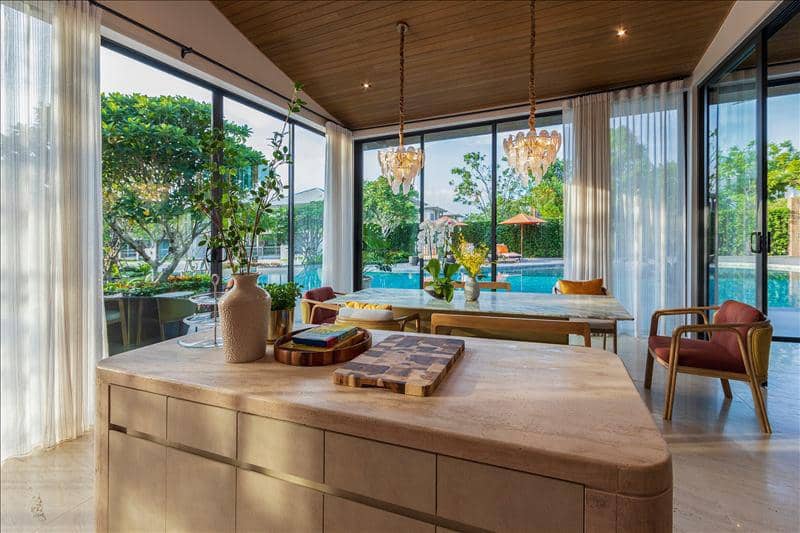 Complex of villas with a swimming pool and a fitness center, Bangkok, Thailand — photo 3