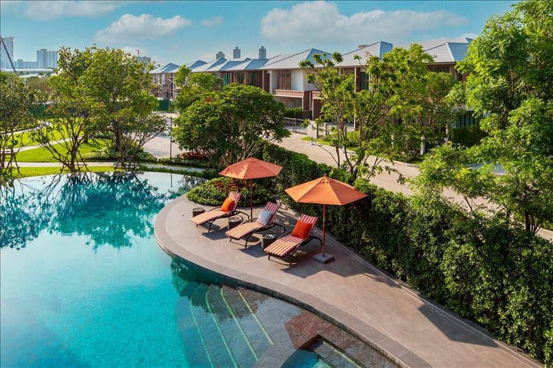 Complex of villas with a swimming pool and a fitness center, Bangkok, Thailand — photo 19