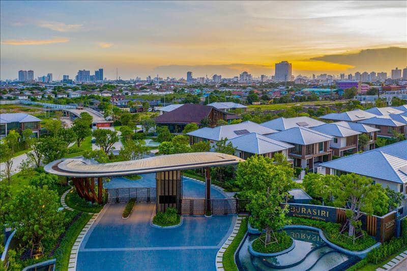 Complex of villas with a swimming pool and a fitness center, Bangkok, Thailand — photo 28