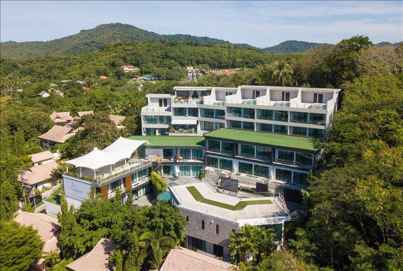 Guarded residence with swimming pools at 800 meters from the beach, Phuket, Thailand — photo 2